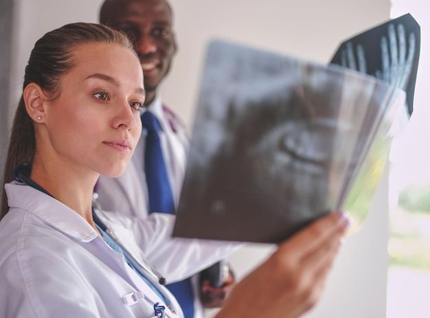 Jak działa diagnostyka radiologiczna w onkologii – klucz do skutecznego leczenia nowotworów